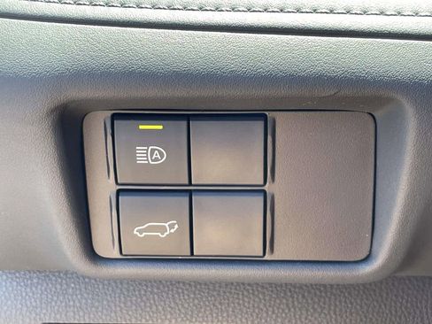 Used 2022 Toyota Highlander XSE FWD image 25