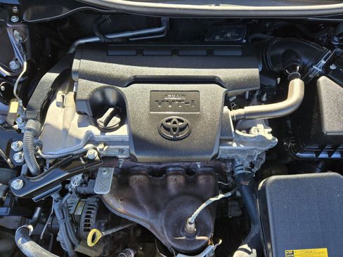 Used 2014 Toyota Camry LE image 37