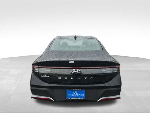 New 2026 Hyundai Sonata SE FWD image 6