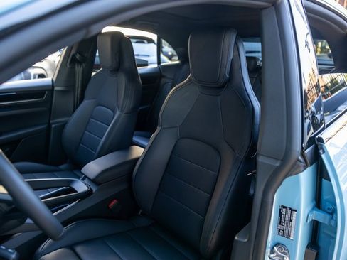 New 2025 Porsche Macan Electric image 5