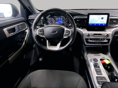 Used 2020 Ford Explorer XLT RWD image 6