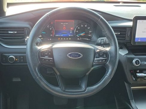 Used 2020 Ford Explorer XLT w/ Comfort Package AWD/4WD image 13