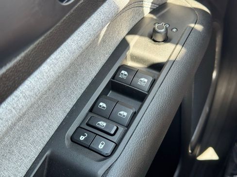 Used 2022 Jeep Compass Latitude image 27