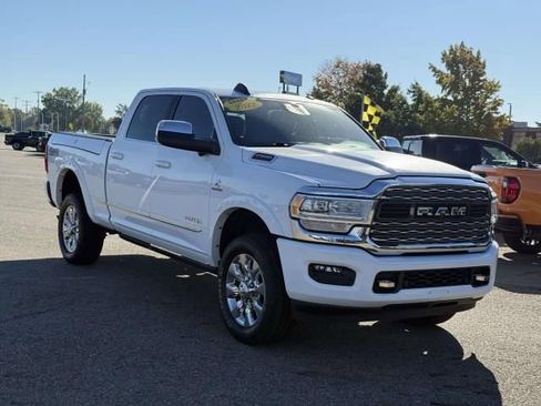 Used 2022 RAM 2500 Limited image 4