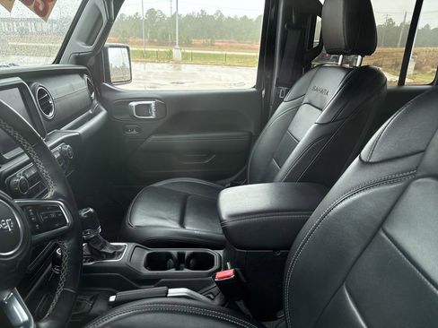 Used 2021 Jeep Wrangler Unlimited Sahara w/ Cold Weather Group image 10