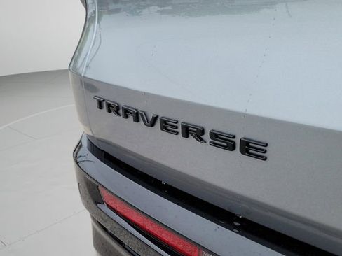 New 2026 Chevrolet Traverse RS image 5