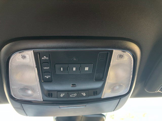 Used 2025 Dodge Durango R/T AWD/4WD image 19