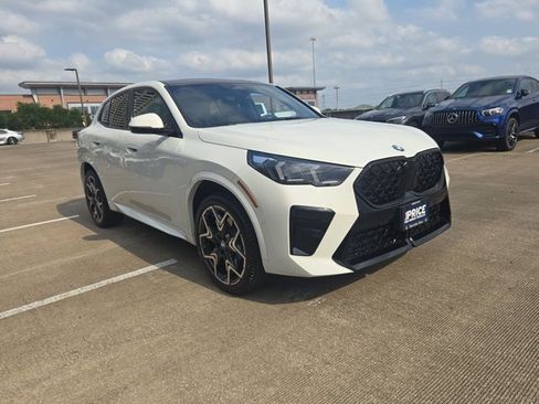 Used 2026 BMW X2 xDrive28i w/ Technology Package AWD/4WD image 3