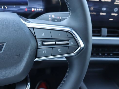 New 2027 Chevrolet Equinox LT w/ Midnight Edition FWD image 9