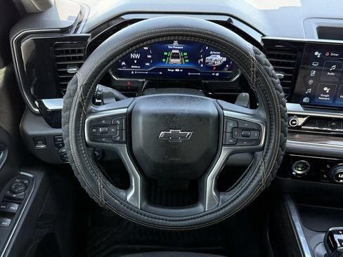 Used 2023 Chevrolet Silverado 1500 RST w/ Z71 Off-Road Package AWD/4WD image 12