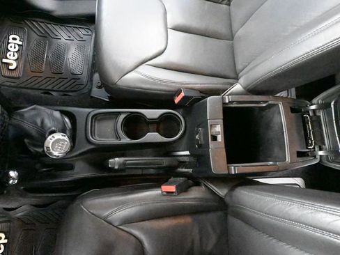 Used 2014 Jeep Wrangler Unlimited Sahara w/ Katzin Premium Leather Group image 28