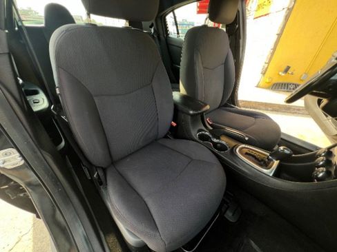 Used 2013 Chrysler 200 Touring image 13