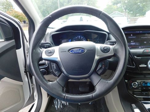 Used 2013 Ford Focus Electric Hatchback w/ Exterior Protection Pkg image 9