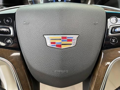 Used 2020 Cadillac Escalade ESV Premium Luxury image 14