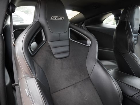 Used 2015 Chevrolet Camaro SS w/ RS Package RWD image 33