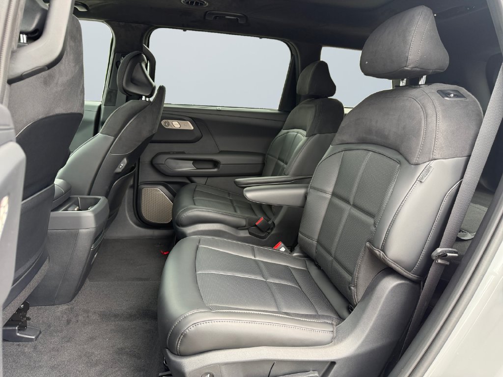 New 2027 Kia Telluride SX Prestige w/ Towing Package AWD/4WD image 13