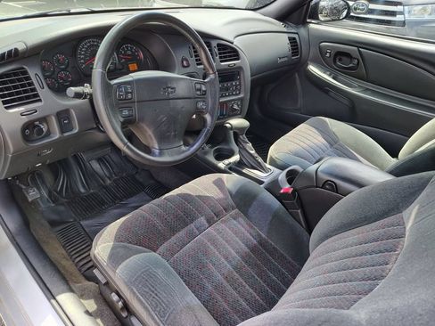 Used 2003 Chevrolet Monte Carlo SS w/ Mirror Group FWD image 11