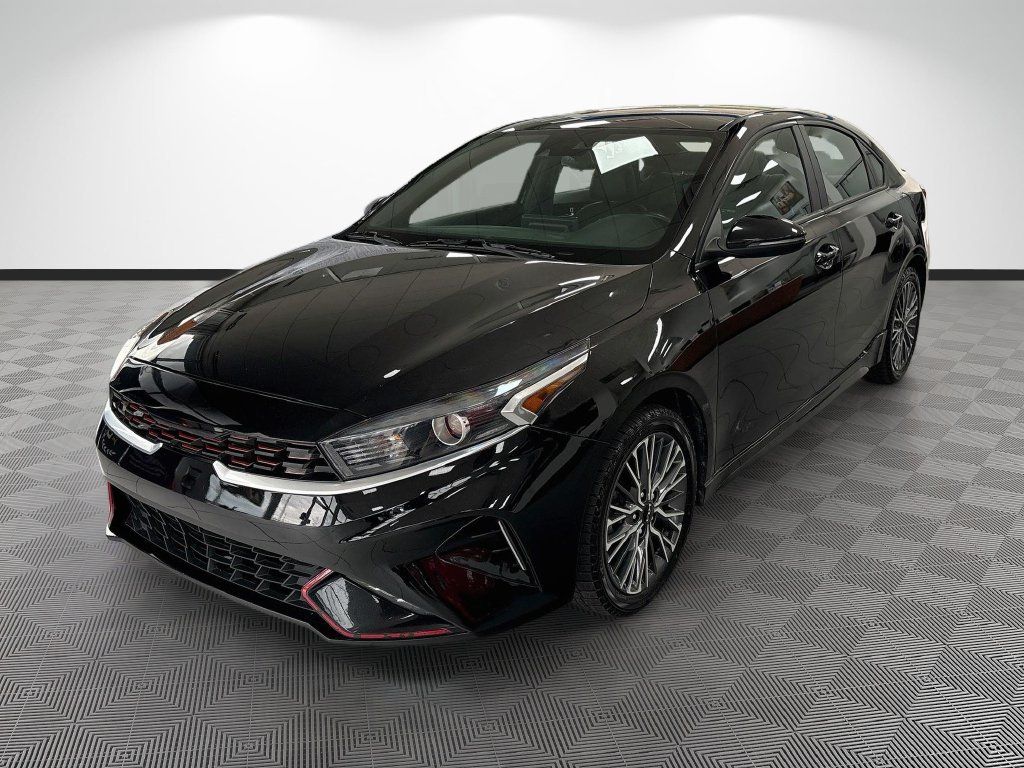 Used 2023 Kia Forte GT-Line FWD image 4