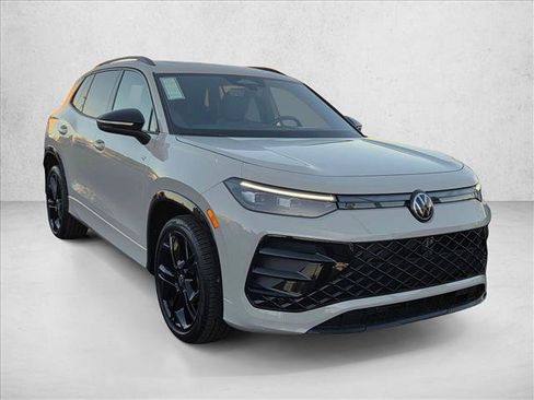 New 2026 Volkswagen Tiguan SE R-Line FWD image 7