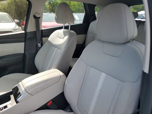 Certified 2025 Hyundai Tucson SEL FWD image 11