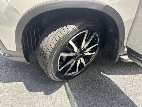 Used 2021 Honda Pilot Elite image 36