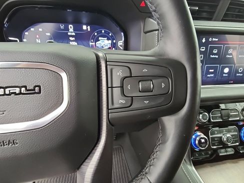 Used 2023 GMC Yukon XL Denali Ultimate image 27