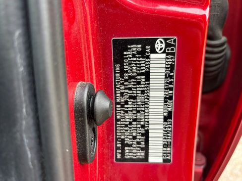 Used 2018 Toyota Corolla SE image 12