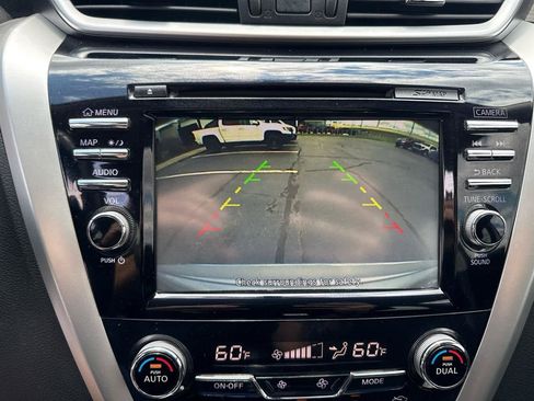 Used 2018 Nissan Murano SV AWD/4WD image 15