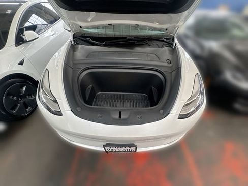 Used 2021 Tesla Model Y Long Range AWD/4WD image 19