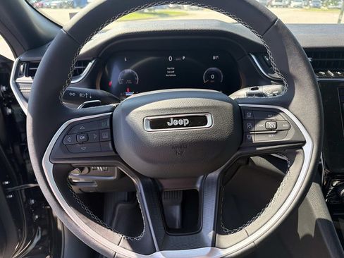 New 2026 Jeep Grand Cherokee Laredo AWD/4WD image 8