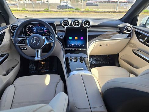 Used 2026 Mercedes-Benz GLC 300 image 20