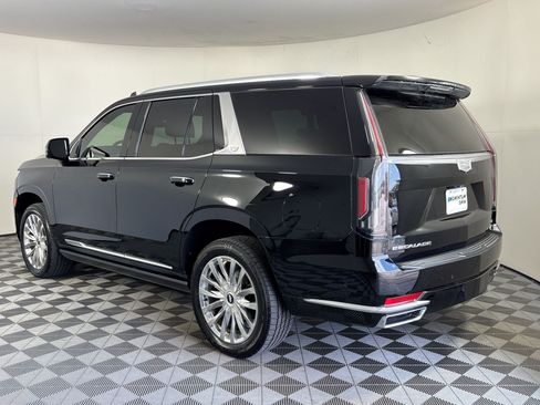 Used 2022 Cadillac Escalade Premium Luxury w/ Performance Package AWD/4WD image 3