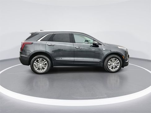 Used 2022 Cadillac XT5 Premium Luxury image 9