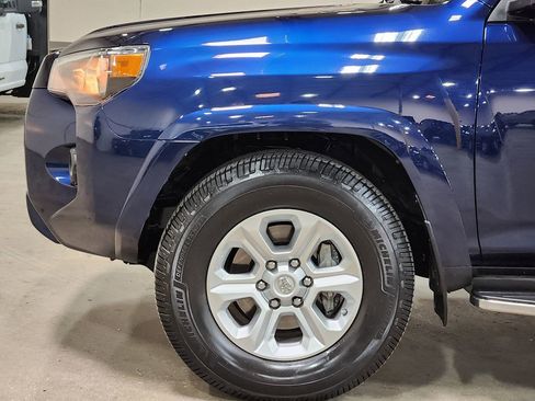 Used 2021 Toyota 4Runner SR5 Premium w/ Moonroof Package image 5