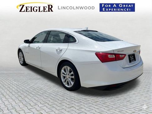 Used 2017 Chevrolet Malibu LT FWD image 4