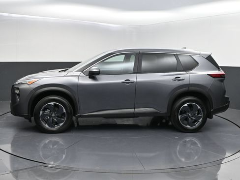 Used 2026 Nissan Rogue SV w/ SV Premium Package AWD/4WD image 4