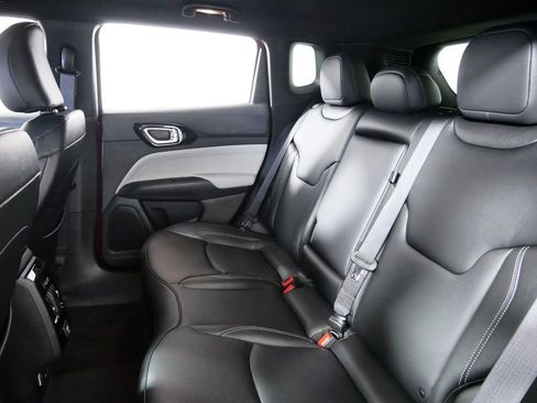 New 2025 Jeep Compass Limited image 28