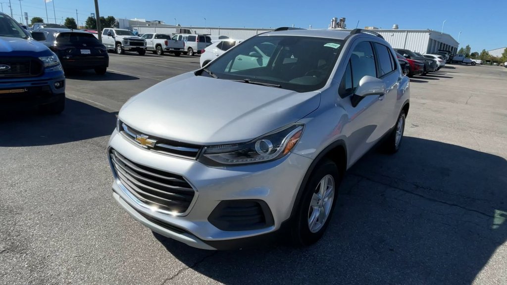 Used 2022 Chevrolet Trax LT w/ Driver Confidence Package AWD/4WD image 6