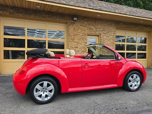 Used 2004 Volkswagen Beetle GLS FWD image 24