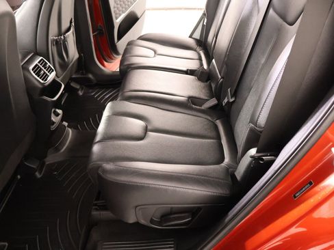 Used 2019 Hyundai Santa Fe Limited FWD image 12