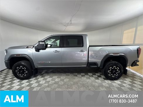 Used 2024 GMC Sierra 2500 AT4X image 9