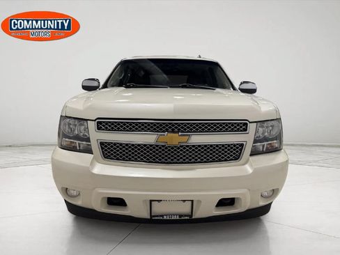 Used 2012 Chevrolet Avalanche LTZ AWD/4WD image 12