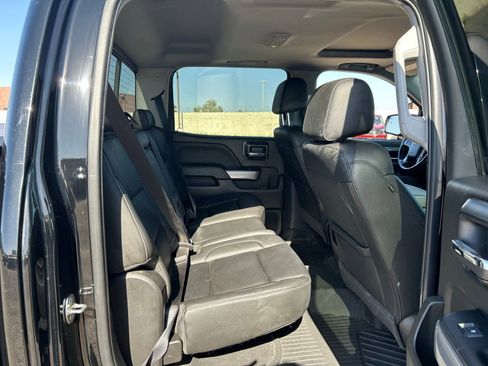 Used 2018 Chevrolet Silverado 1500 LTZ Z71 w/ Redline Edition image 12