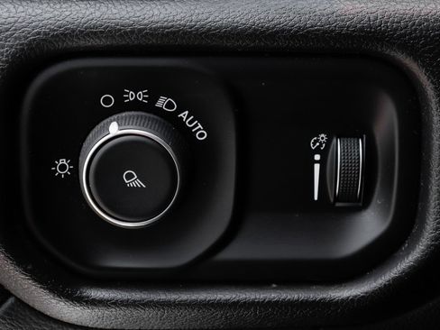 Used 2022 RAM 2500 Tradesman w/ Chrome Appearance Group image 20