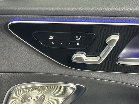 Used 2025 Mercedes-Benz C 300 Sedan image 16