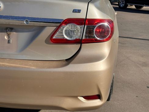 Used 2011 Toyota Corolla LE image 12