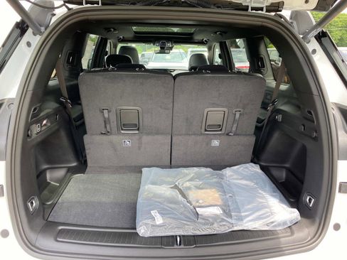 New 2025 Jeep Grand Cherokee L Limited image 5