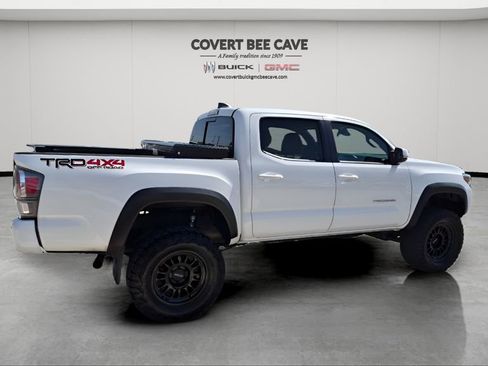 Used 2021 Toyota Tacoma TRD Off-Road w/ Technology Package image 10