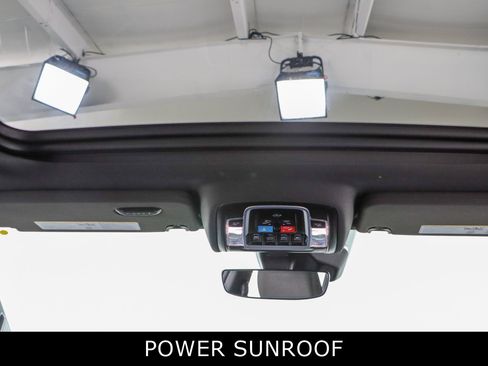 Used 2025 RAM 1500 Big Horn AWD/4WD image 24
