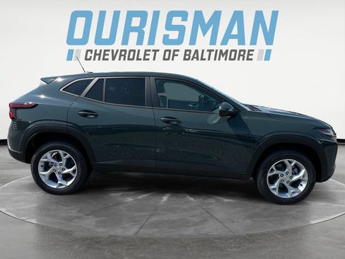 New 2026 Chevrolet Trax LS w/ LS Convenience Package FWD image 7